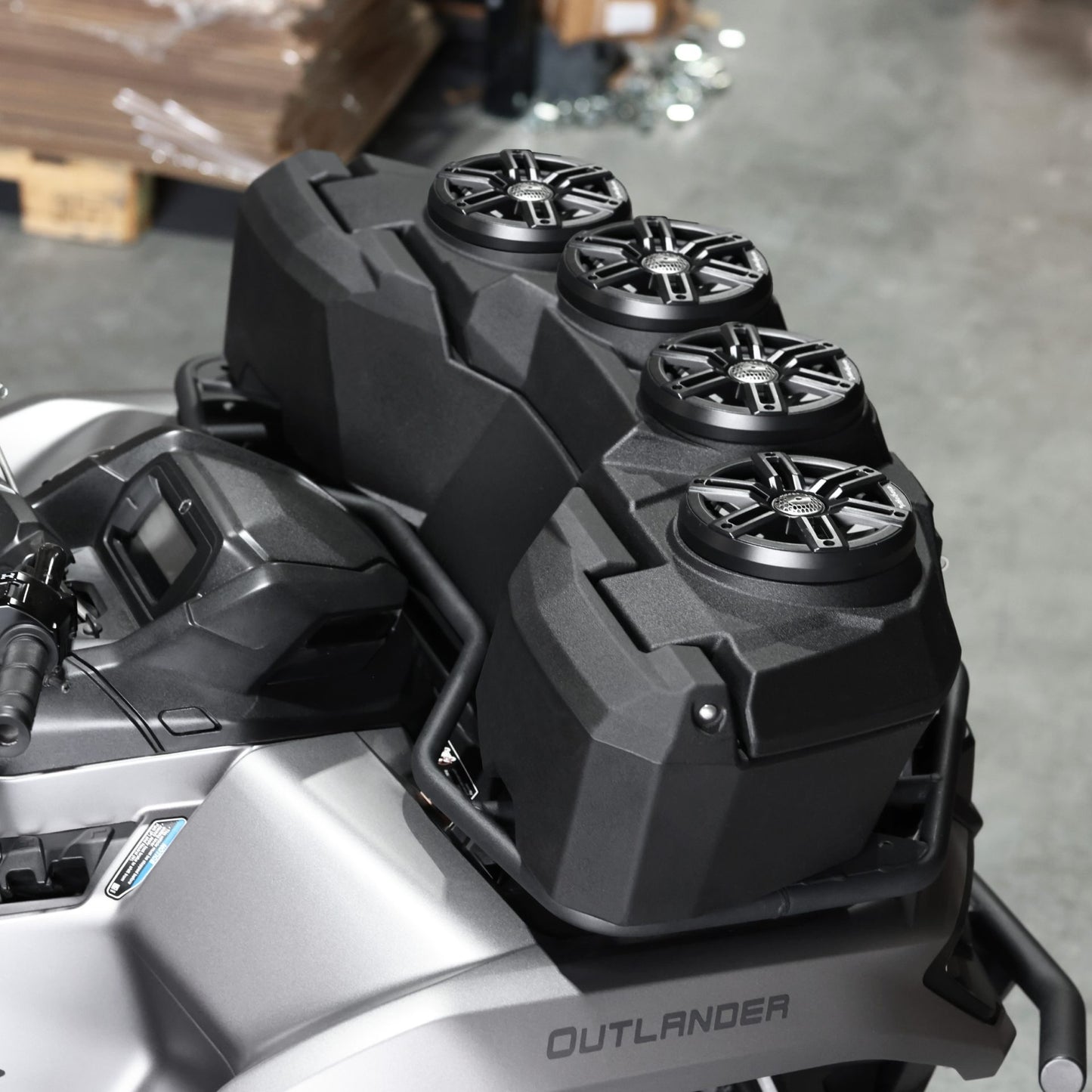 Maletero Delantero SKP de 4 Bocinas 6.5 Rockford Fosgate